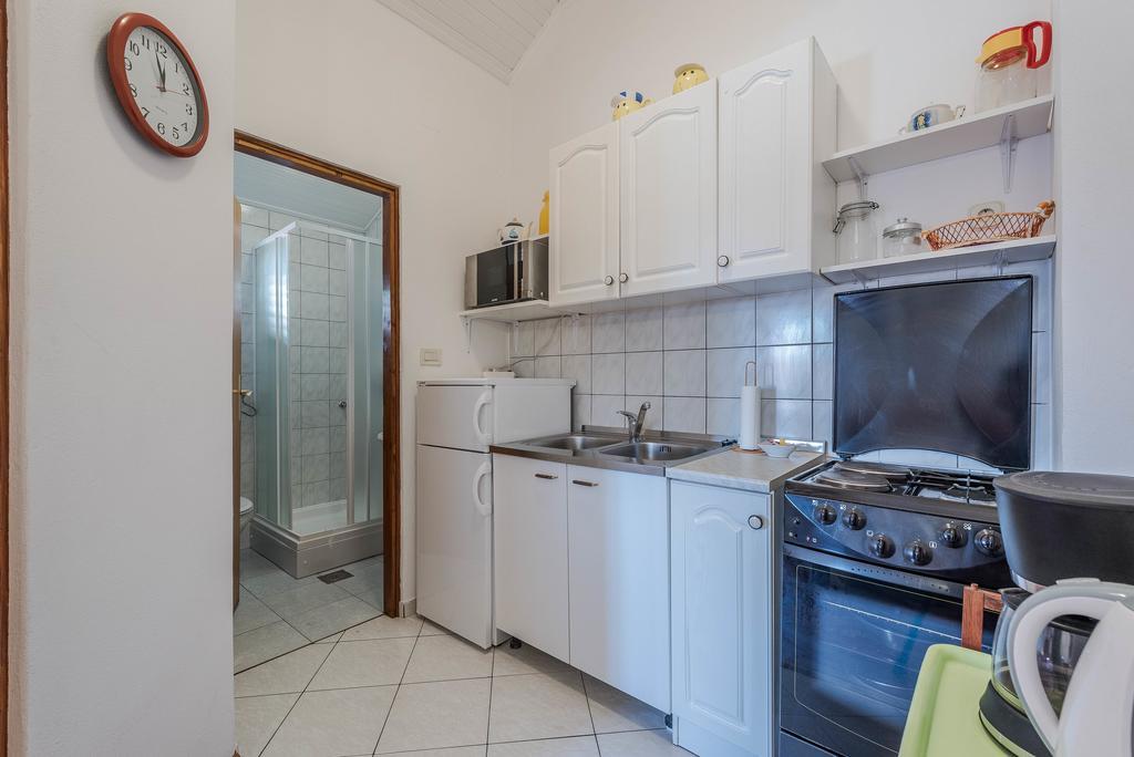 Apartments Eva Sukošan Extérieur photo