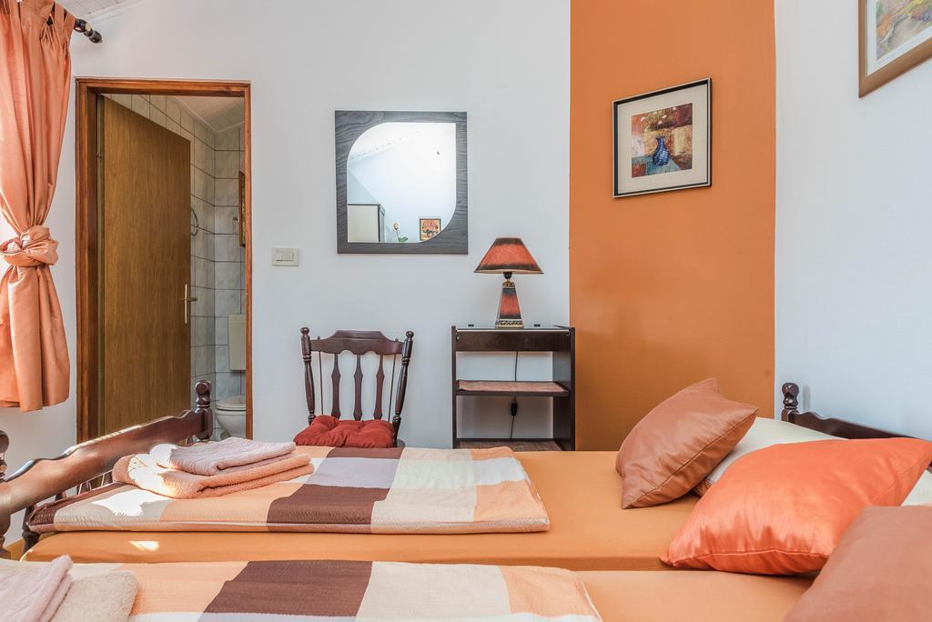Apartments Eva Sukošan Extérieur photo