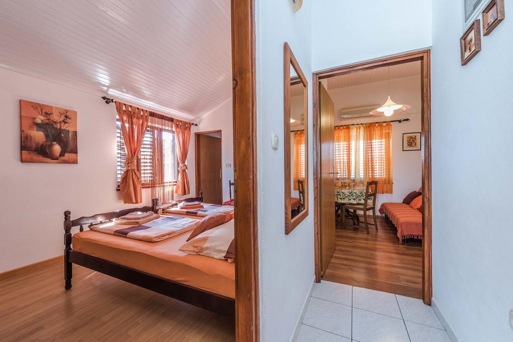 Apartments Eva Sukošan Extérieur photo